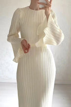 Vestido largo Victoria con mangas acampanadas plisadas y lazo en la espalda 