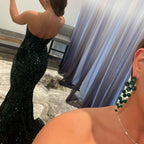 Robe longue de bal sirène à dos ouvert et col en V ornée de paillettes