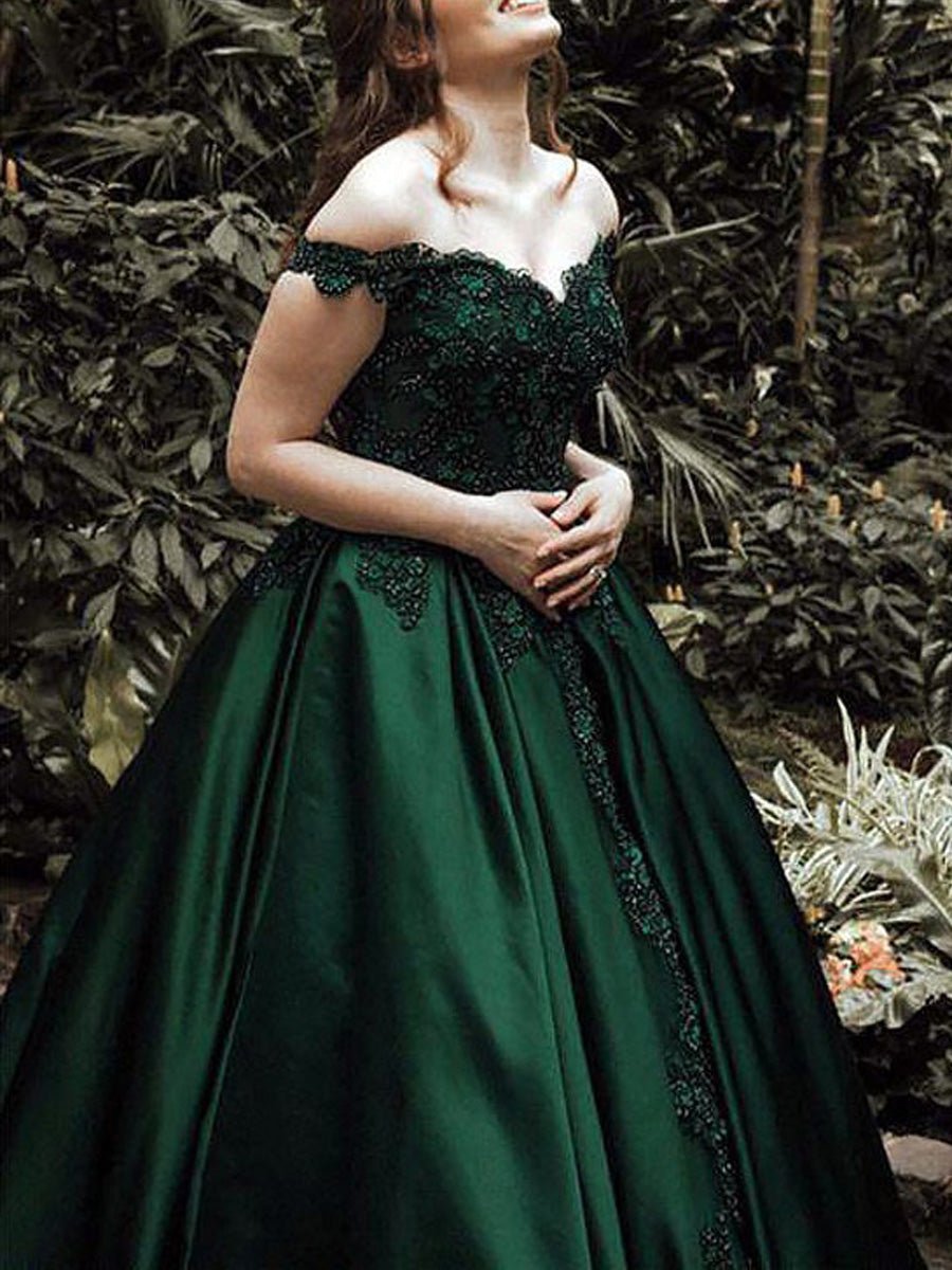 Schulterfreies, ärmelloses Ballkleid aus Satin mit Schleppe und Perlenapplikation