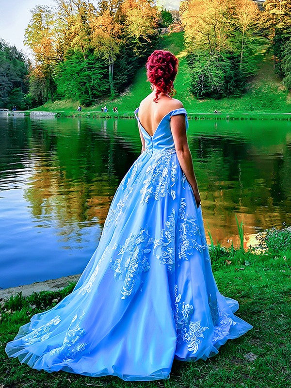 Ball Gown Sleeveless Off-the-Shoulder Applique Tulle Prom Dresses