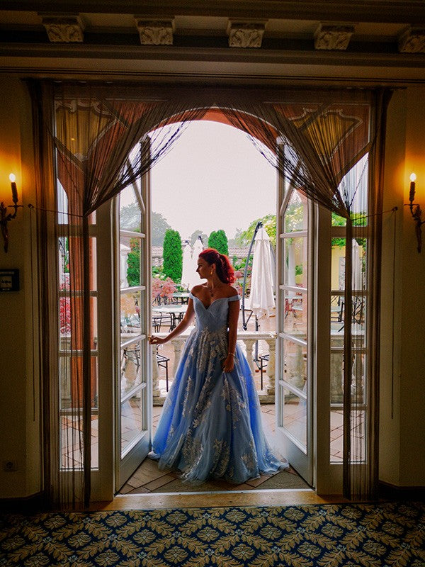 Ball Gown Sleeveless Off-the-Shoulder Applique Tulle Prom Dresses