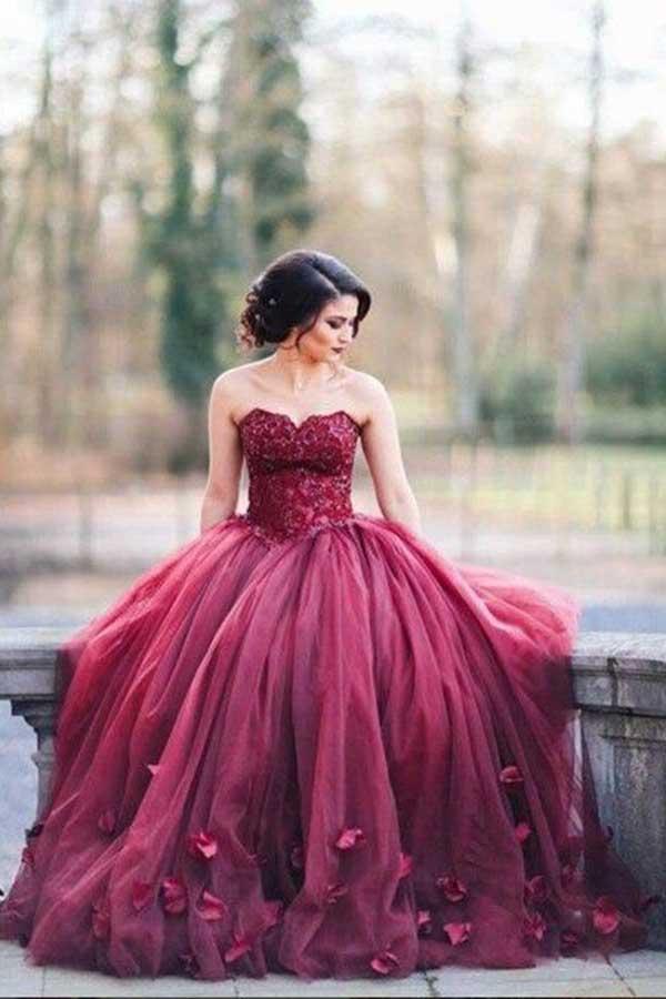 Ball Gown Sweetheart Burgundy Tulle Wedding Dress with Handmade Flowers