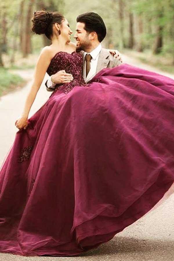 Ball Gown Sweetheart Burgundy Tulle Wedding Dress with Handmade Flowers