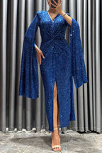 Robe de soirée mi-longue Darling à paillettes avec empiècement en cape, taille croisée et fente