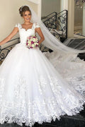 Glamorous Princess Long Cap Sleeves Wedding Dress With Tulle Lace