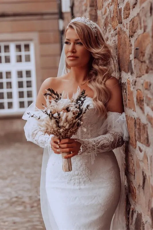 Bubble Sleeves Mermaid Lace Wedding Dress With Sweetheart Neckline