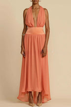 Femminilità ed Eleganza Abito Midi in Tulle con Scollo a Trapezio e Schiena Nuda