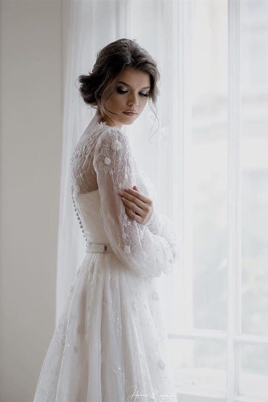 Beautiful A-line White Long Sleeves Lace Appliques Wedding Dress