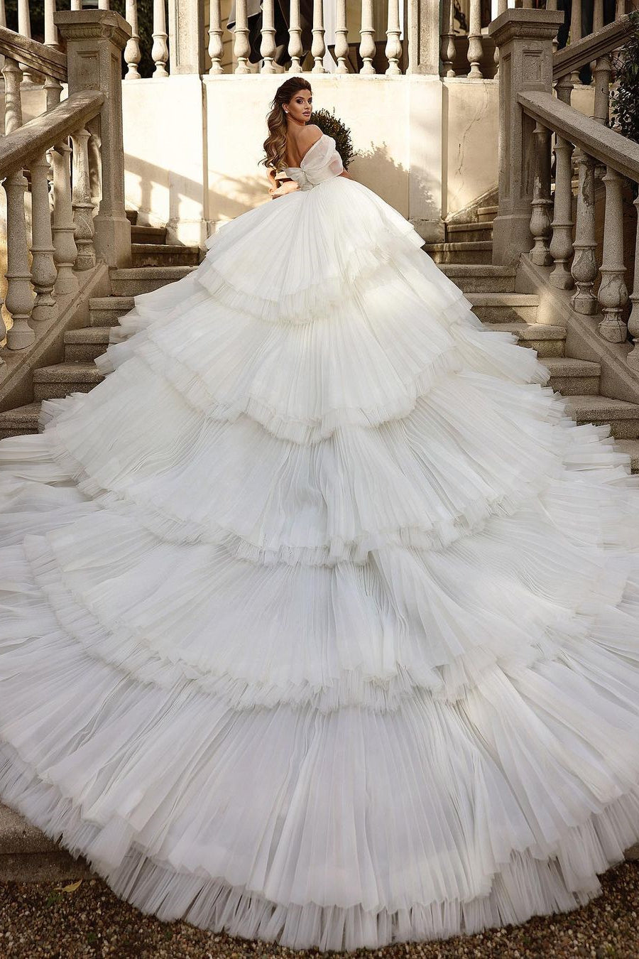 Beautiful Long Ball Gown Ruched Portrait Cathedral Wedding Dresses With Beading