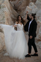 Beautiful Off-the-shoulder Sleeveless Column Floor-Length Tulle Wedding Dresses