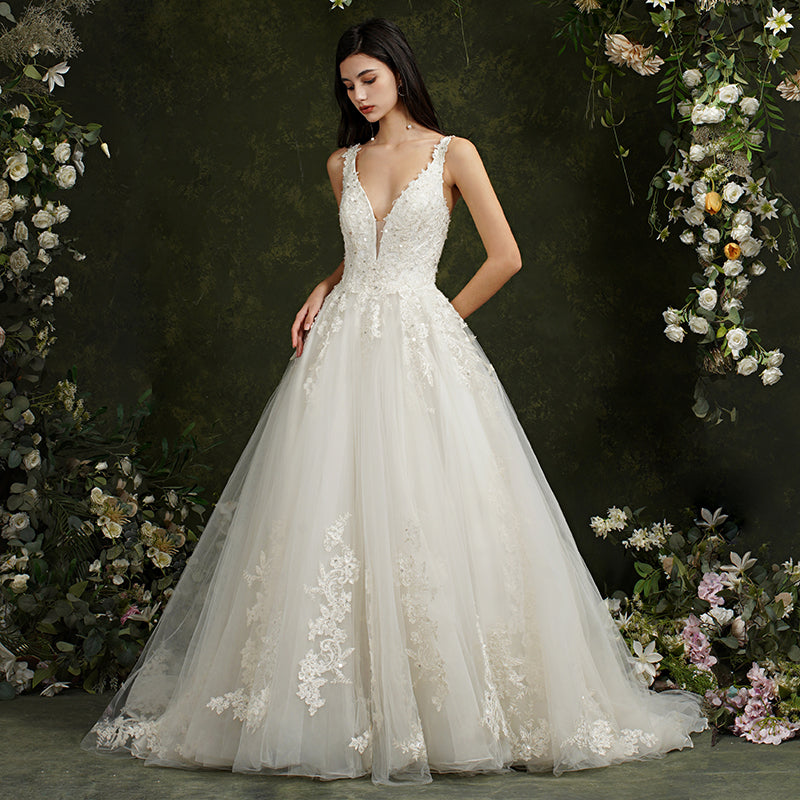 Biztunnel Long A-line V-neck Tulle Lace Backless Wedding Dresses