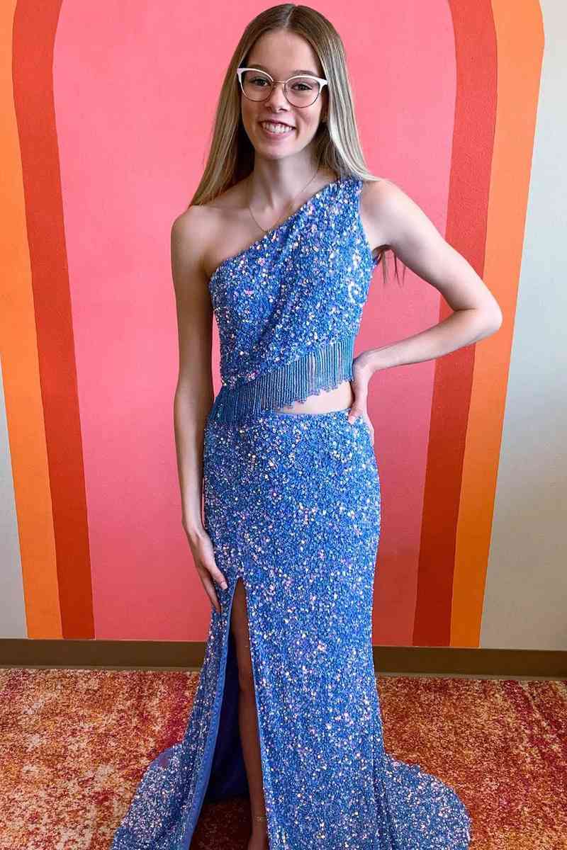 Zweiteiliges langes Partykleid mit Pailletten und einer Schulter und Quaste