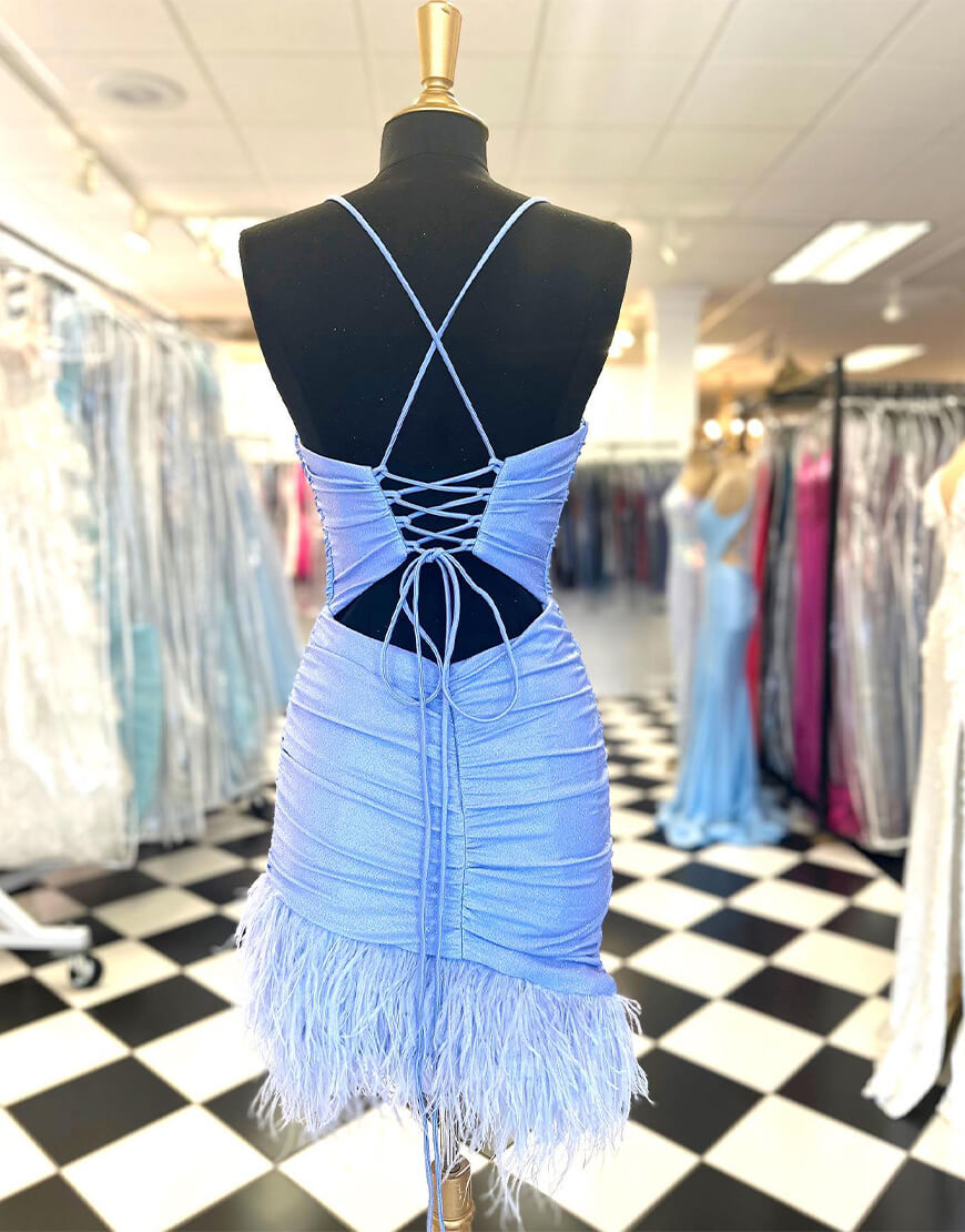 Blaues Homecoming-Kleid mit Federn