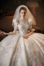 Abito da sposa sontuoso con schiena a fiocco – Abito nuziale vintage in pizzo reale