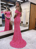 Glitzerndes Meerjungfrau-Abschlussballkleid mit einer Schulter und Schlitz in Rosa