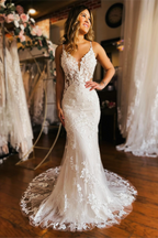 Gorgeous White Applique Mermaid Wedding Dress With Sheath Silhouette