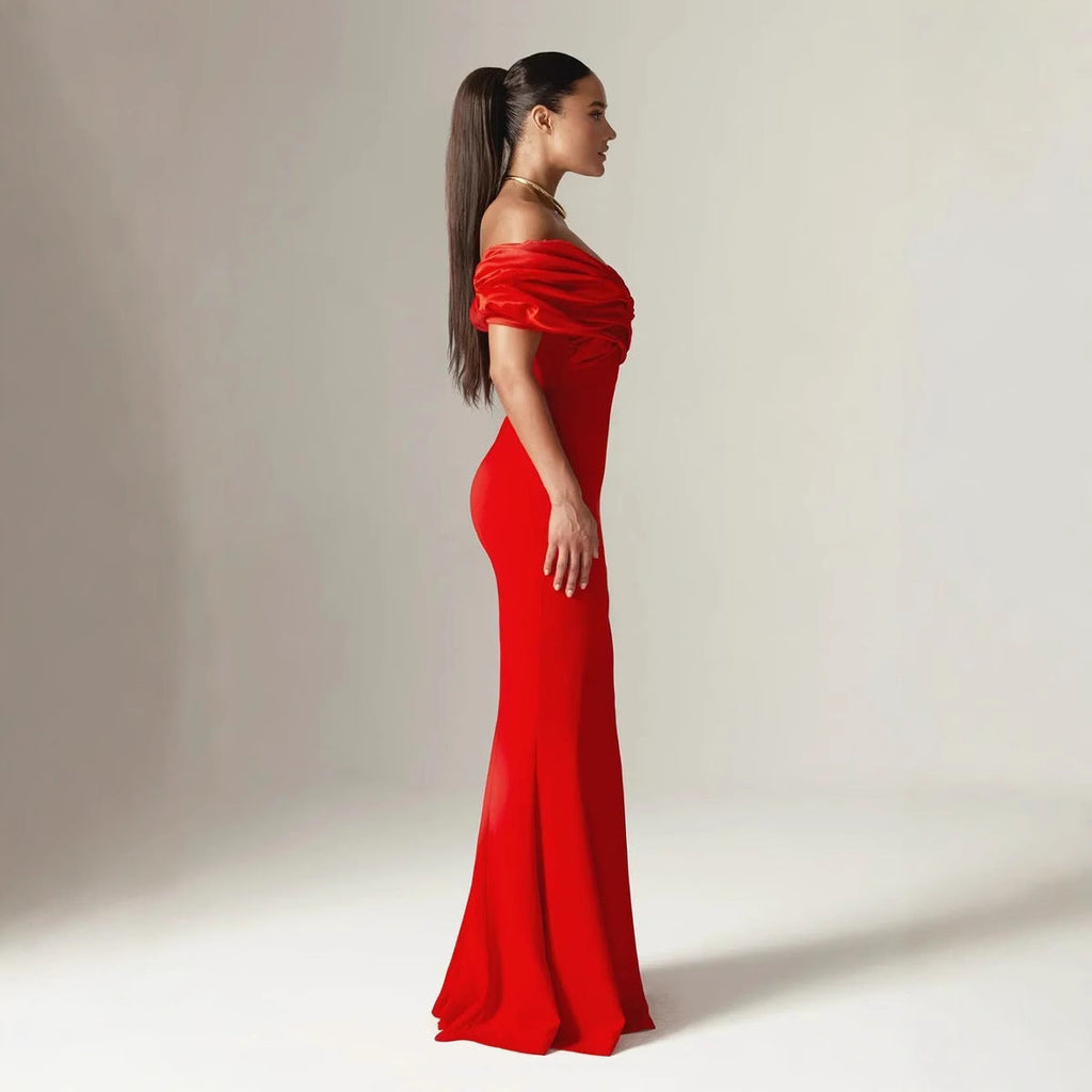 Vestido de fiesta largo de satén con abertura y fruncido en los hombros 
