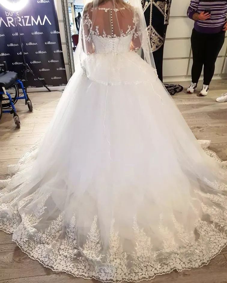 Glamorous Sweetheart Tulle A Line Long Wedding Dress With Sleeves