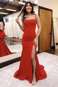 Vestido de fiesta largo de satén con escote redondo y corte sirena