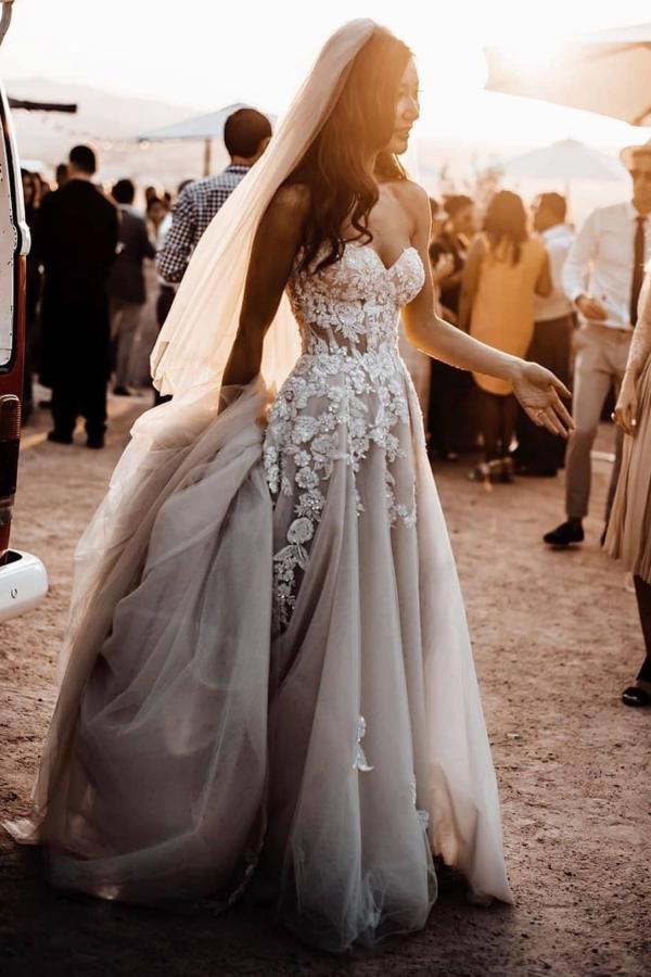 Modern A Line Sweetheart 3D Floral Long Wedding Dress With Lace Tulle
