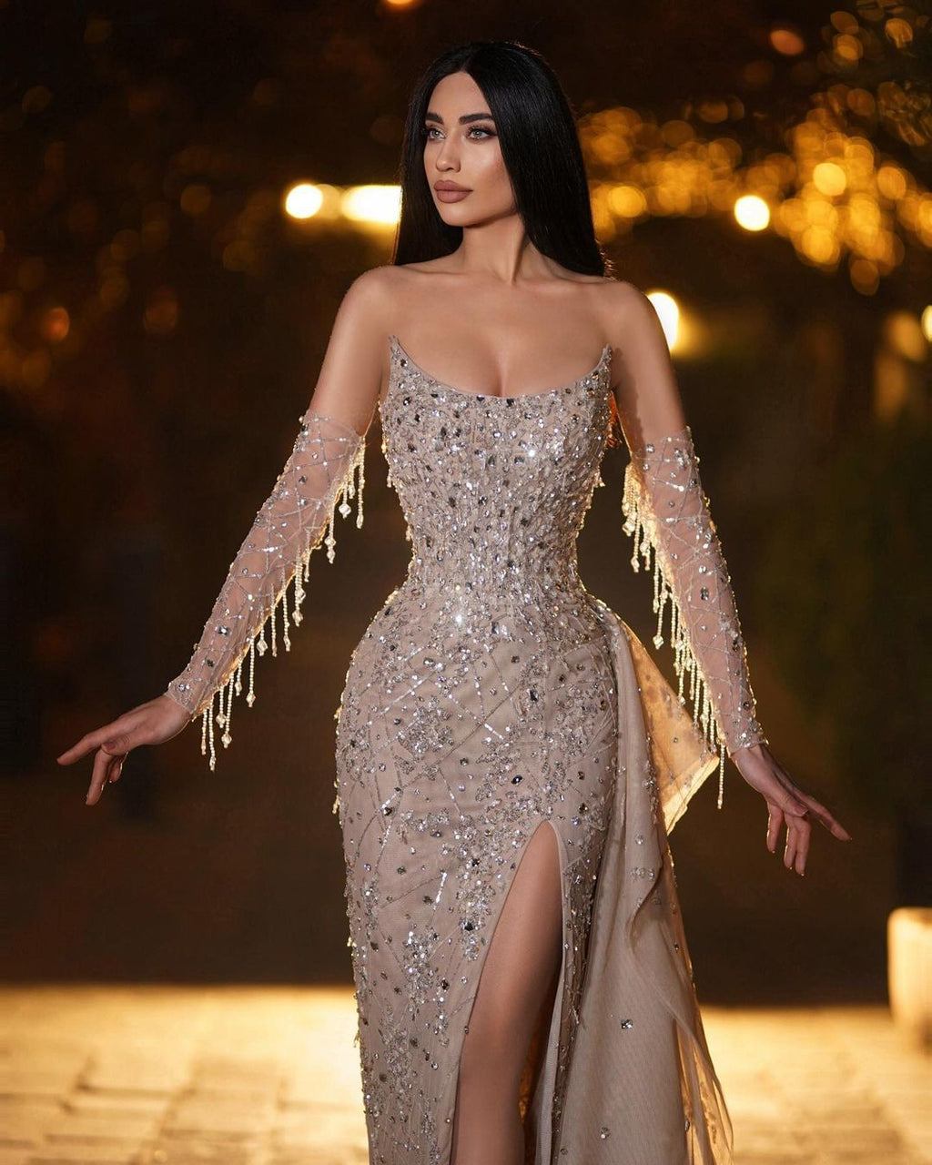 Atemberaubendes langes Meerjungfrau-Ballkleid mit herzförmigem Ausschnitt, Schlitz vorne und halblangen Ärmeln