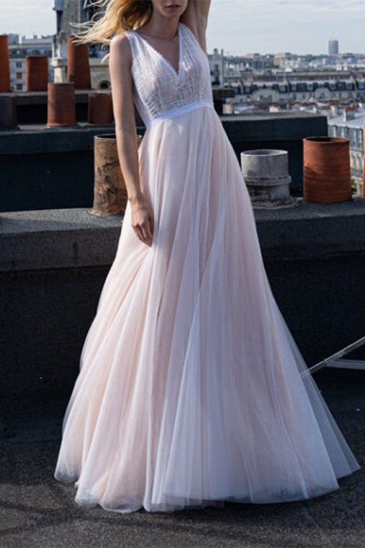 Beach V-Neck Tulle Wedding Dress Sleeveless Gown for Beach Weddings