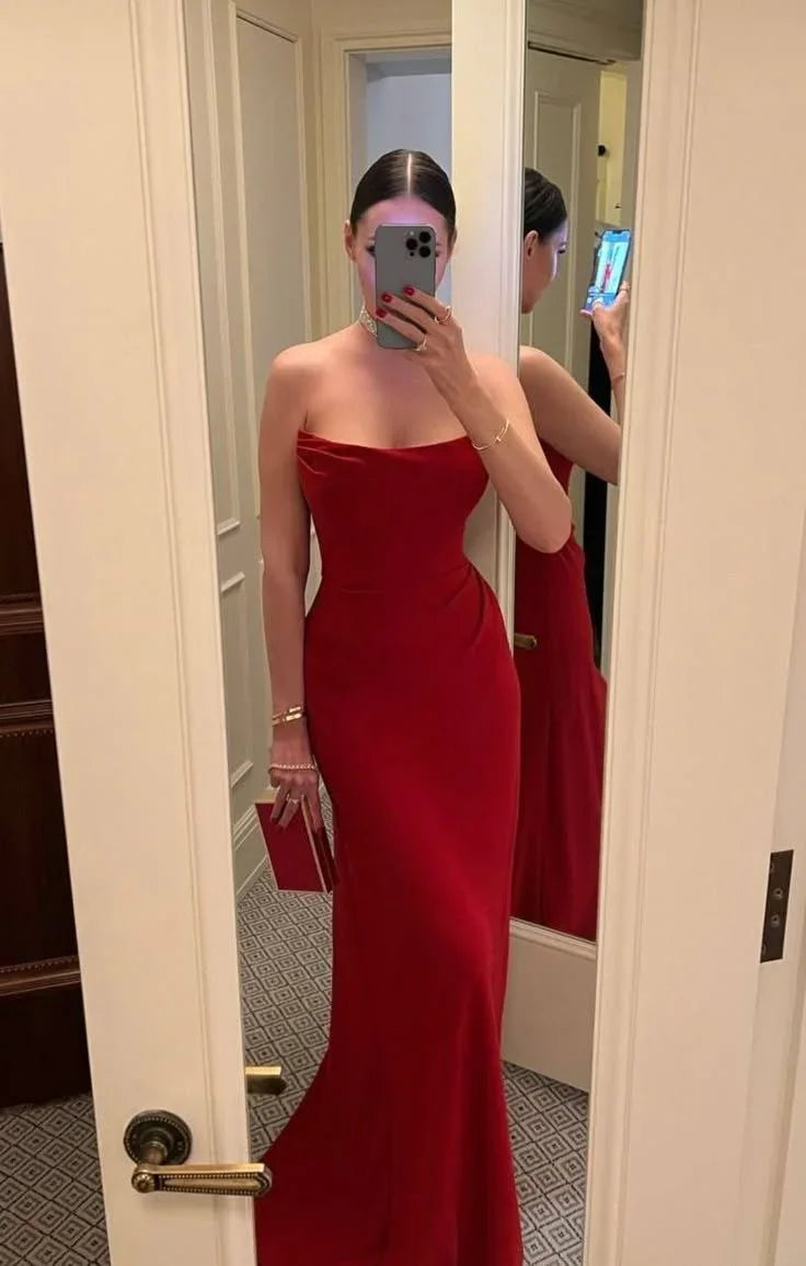 Vestido largo de noche rojo sirena sin tirantes y sensual para baile de graduación Y7595