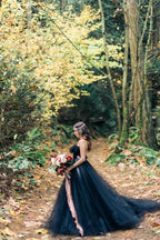 Black Strapless Tulle Long A Line Wedding Dress With Applique Lace