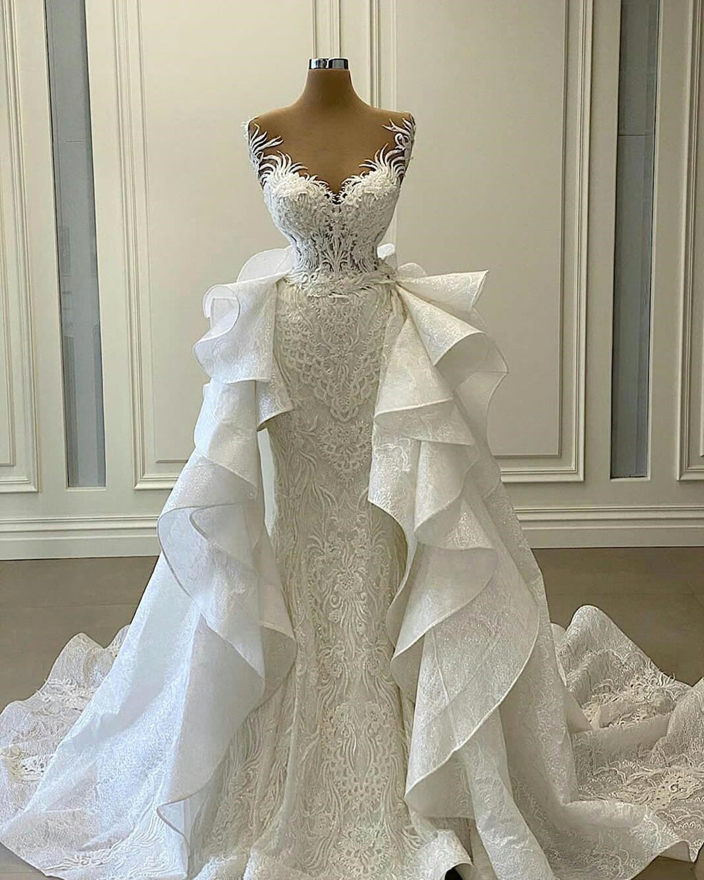 Lace Mermaid Wedding Dress With Appliques And Detachable Train