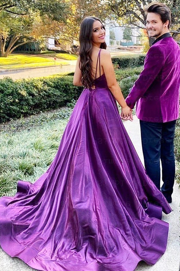 Abito da cerimonia viola reale con scollo a V, spalline sottili e spacco
