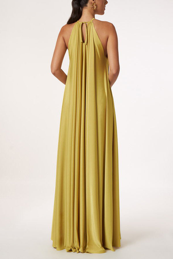 Robe longue ligne A à col bénitier doré distinctif de déesse grecque