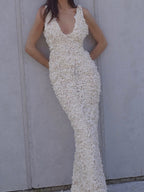 Vestido Maxi Lápis com Fenda e Aplicação Floral Rosa de Festa