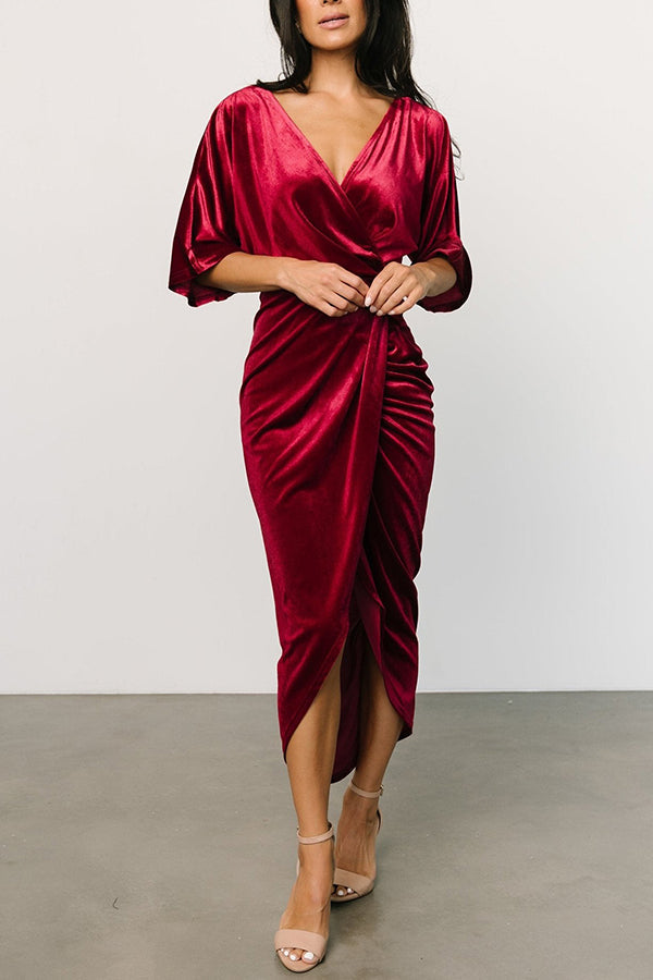 Vestido de noite sexy com saia irregular e decote em V