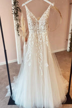 Vintage A Line Backless Wedding Dress With Spaghetti Straps Lace Appliques Tulle