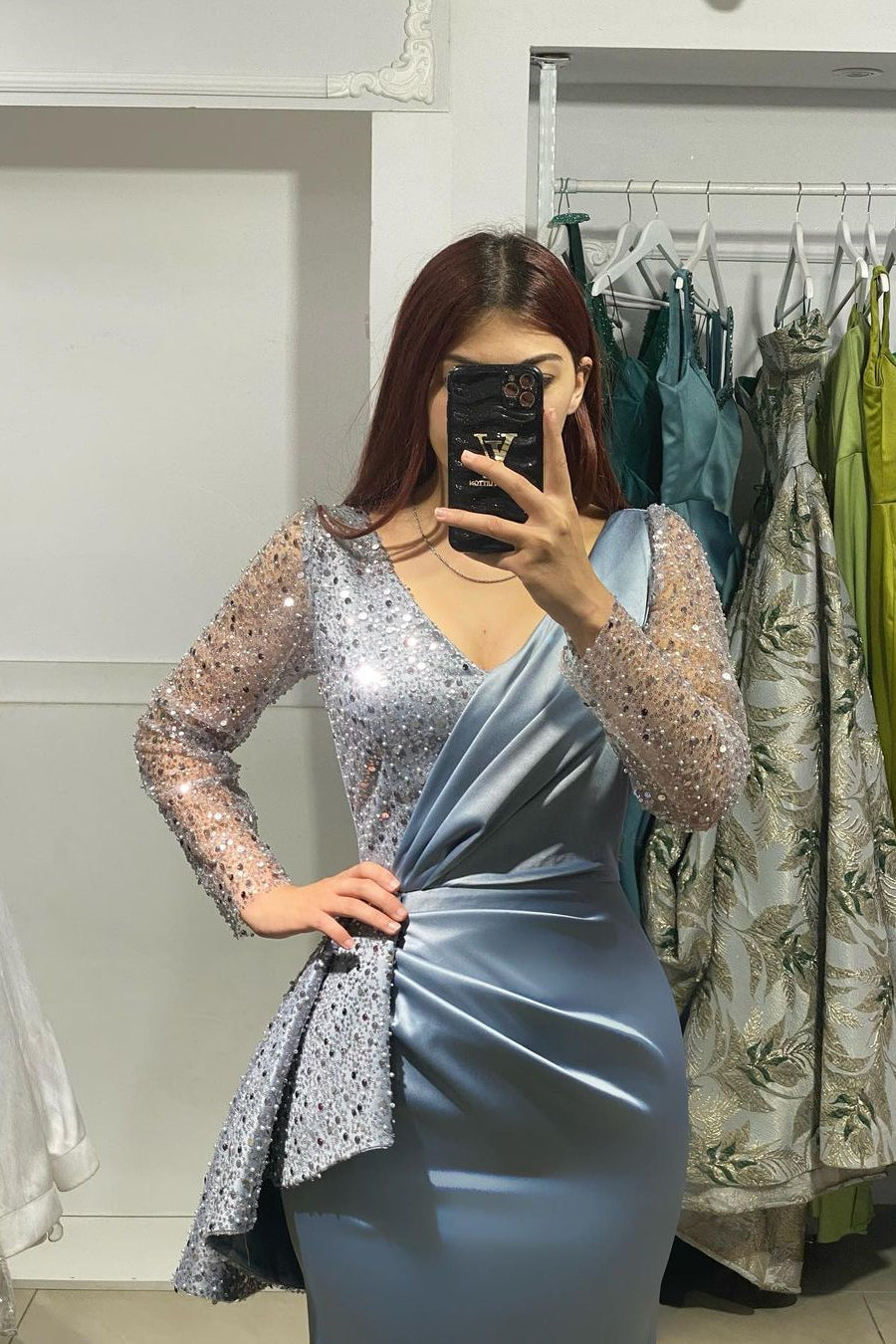 Charming Long V-Neck Long Sleeves Mermaid Prom Dress With Rhinestone