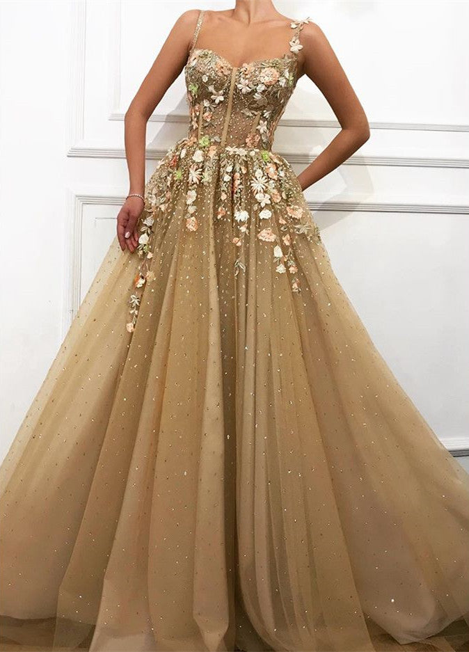 Chic A-line Spaghetti Straps Appliques Lace Long Prom Dress