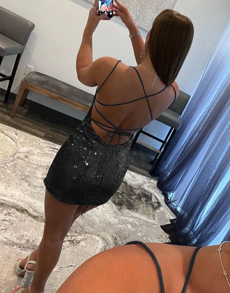 Vestido de Retorno a Casa com Decote Redondo e Lantejoulas