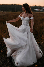 Elegant Tulle A-Line Off-The-Shoulder Wedding Dress With Applique Lace