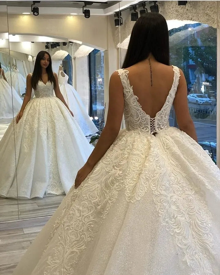 Spaghetti Straps Sequins Backless Ball Gown Sweetheart Wedding Dress Lace