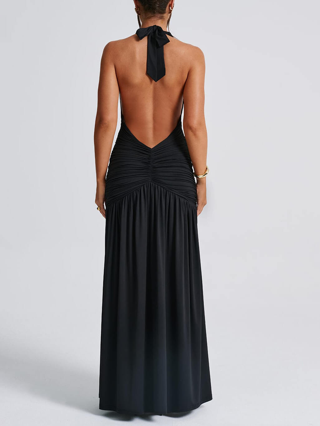 Robe longue plissée unie à col en V sexy, sans bretelles et dos nu