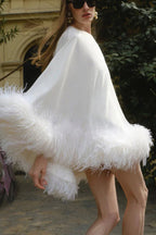 Vestito corto da festa con spalla scoperta e orlo a piume Vegas Living