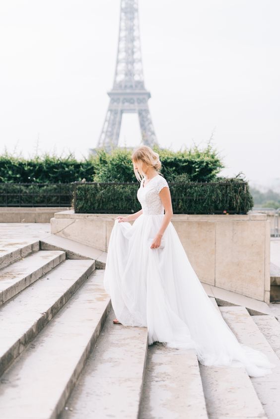White Cap Sleeve A Line V Neck Lace Chiffon Wedding Dress