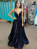 Dunkelmarineblaues langes A-Linien-Kleid aus Satin mit V-Ausschnitt und offenem Rücken