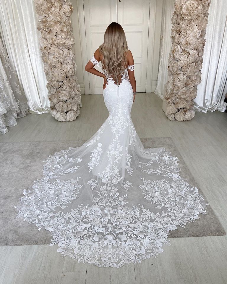 Glamorous Off The Shoulder Mermaid Backless Lace Long Wedding Dress