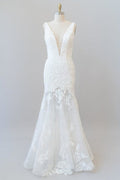 Robes de mariée élégantes sirène en tulle avec appliques et décolleté en V profond