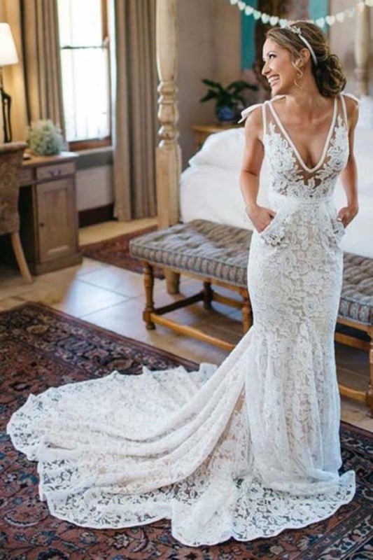 Tiefer V-Ausschnitt Strand Ärmellose Spitze Meerjungfrau Elegante Brautkleider