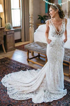 Tiefer V-Ausschnitt Strand Ärmellose Spitze Meerjungfrau Elegante Brautkleider