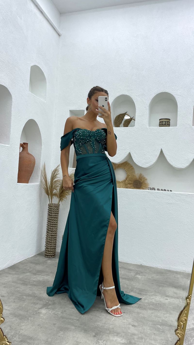 Robe de bal longue au sol de luxe, satin sirène, sans manches, décolletée épaules dénudées, avec fente