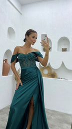 Robe de bal longue au sol de luxe, satin sirène, sans manches, décolletée épaules dénudées, avec fente