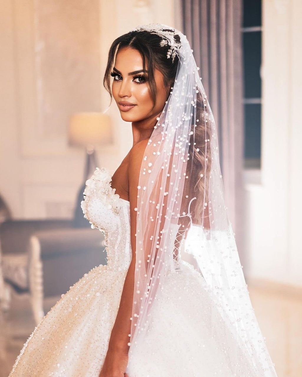 Robe de mariée longue au sol, sans manches, en ligne A, ornée de sequins et de perles, style princesse deluxe